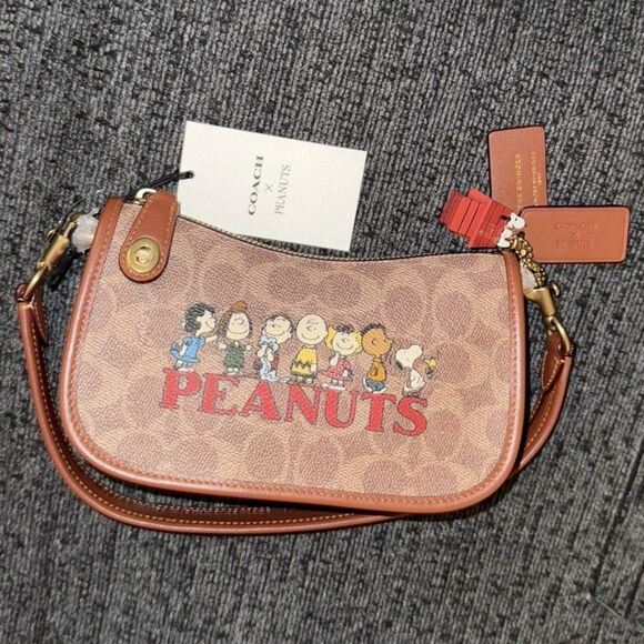 Coach X Peanuts Swinger 20 Bag in Signature Canvas & Leather Brass/Tan/Brown NWT - Picture 1 of 8